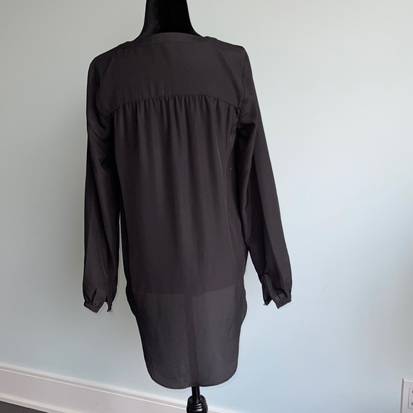 BCBGeneration sheer long blouse. Size XXS - Picture 2 of 3